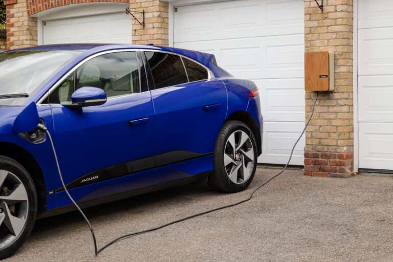 electric cars in India pros and cons