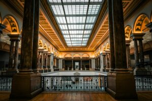 Read more about the article Mansion Makeover: Transformative Design Ideas for Grand Spaces